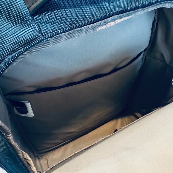 Briggs & Riley Navy/Black Large Cargo Backpack Lifetime Guarantee | NWOT - Picture 12 of 16